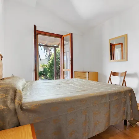 Holiday home Maya Marmi